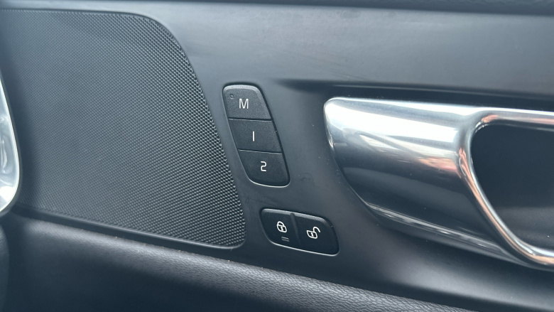 Volvo S60 2.0 T5 Inscription Plus 4dr Auto Petrol Saloon